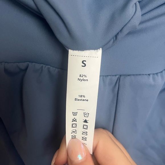 High wasted stretchy shorts | Size small | HALARA | Light blue - Picture 3 of 4